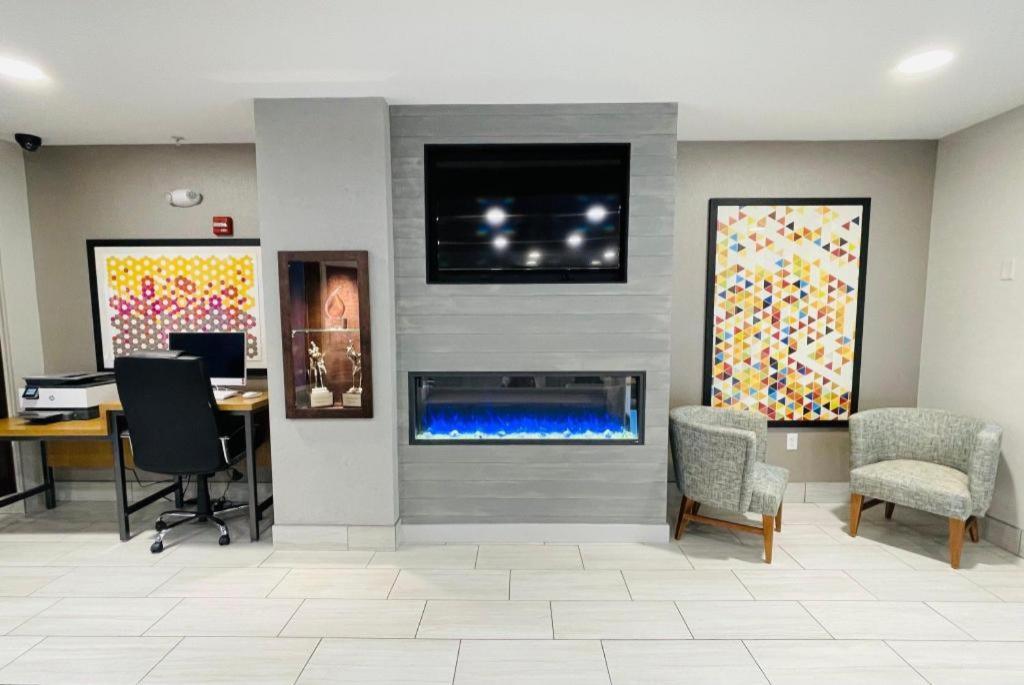 Holiday Inn Express Hotel & Suites Grand Island By Ihg Екстер'єр фото