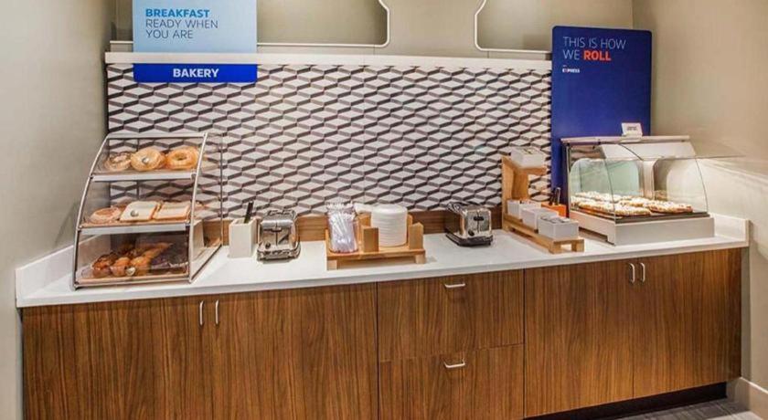 Holiday Inn Express Hotel & Suites Grand Island By Ihg Екстер'єр фото