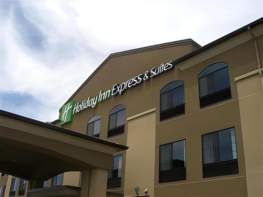 Holiday Inn Express Hotel & Suites Grand Island By Ihg Екстер'єр фото